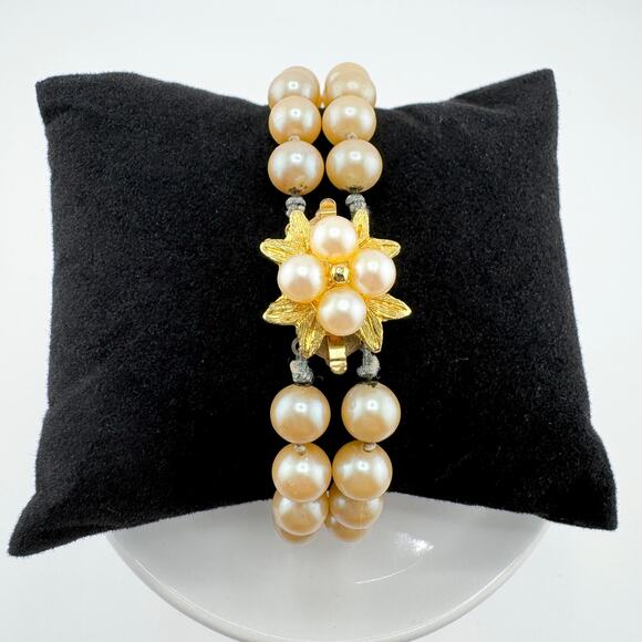 Vintage Double Strand Faux Pearl Bracelet Gold-Tone Starburst Clasp Timeless - Picture 3 of 8